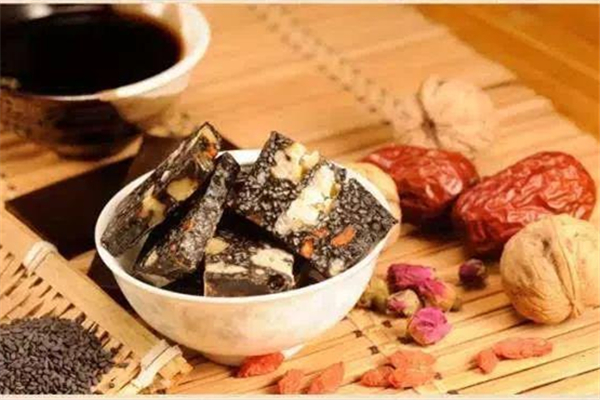 阿膠什么季節(jié)吃最好 阿膠每天什么時(shí)候吃最好 阿膠什么季節(jié)吃最好 阿膠每天什么時(shí)候吃最好