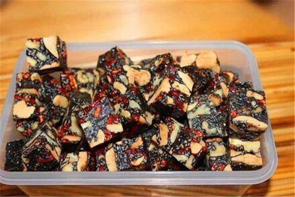 阿膠是驢皮熬制的嗎 阿膠驢皮含量 阿膠是驢皮熬制的嗎 阿膠驢皮含量