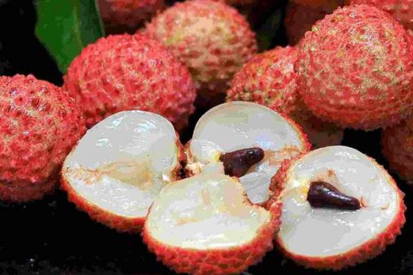 荔枝的好處和功效 吃荔枝的好處 荔枝的好處和功效 吃荔枝的好處