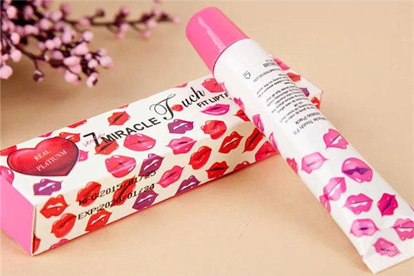 撕拉口紅怎么用 撕拉口紅怎么涂 撕拉口紅怎么用 撕拉口紅怎么涂