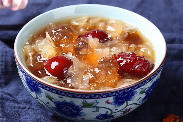 桃膠阿膠可以一起燉嗎 桃膠跟什么燉最好 桃膠阿膠可以一起燉嗎 桃膠跟什么燉最好