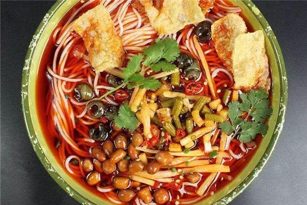 柳州螺螄粉賣到20多個國家地區(qū) 螺螄粉好吃嗎 柳州螺螄粉賣到20多個國家地區(qū) 螺螄粉好吃嗎