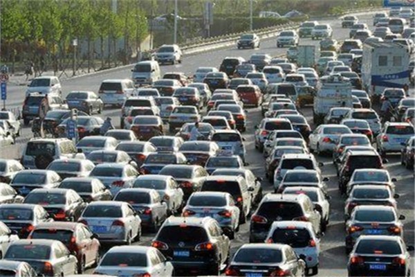 “五一”假期出行高峰即將來臨 五一出門注意事項(xiàng) “五一”假期出行高峰即將來臨 五一出門注意事項(xiàng)