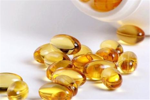 魚肝油補什么 魚肝油多大寶寶可以吃 魚肝油補什么 魚肝油多大寶寶可以吃
