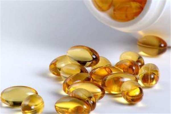 魚肝油補什么 魚肝油多大寶寶可以吃 魚肝油補什么 魚肝油多大寶寶可以吃