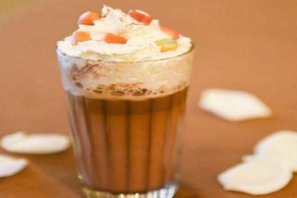 奶茶為什么會令人發(fā)胖 喝了奶茶為什么睡不著 奶茶為什么會令人發(fā)胖 喝了奶茶為什么睡不著