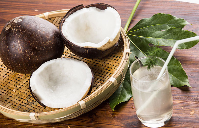 泰國奶椰的功效與作用 泰國奶椰的食用方式和注意事項 泰國奶椰的功效與作用 泰國奶椰的食用方式和注意事項