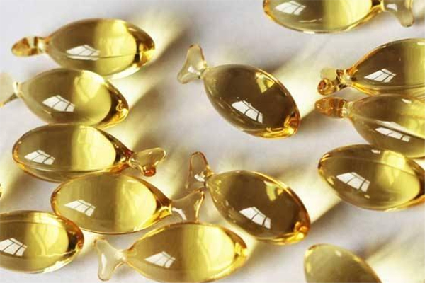 魚肝油補什么 魚肝油多大寶寶可以吃 魚肝油補什么 魚肝油多大寶寶可以吃