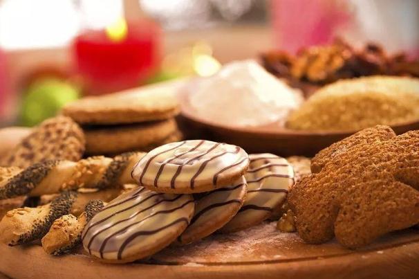 低血糖要多吃糖嗎 低血糖要吃什么食物 低血糖要多吃糖嗎 低血糖要吃什么食物