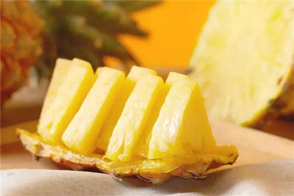 鳳梨吃了會胖嗎 鳳梨減肥可以吃嗎 鳳梨吃了會胖嗎 鳳梨減肥可以吃嗎