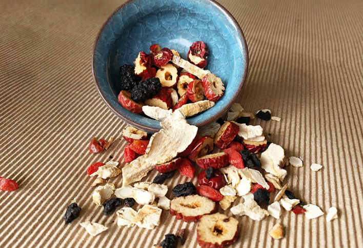 黃精對女人的功效與作用 女人可以吃黃精嗎 黃精對女人的功效與作用 女人可以吃黃精嗎