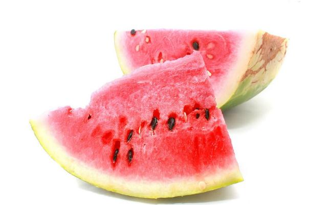 吃西瓜會拉紅色大便嗎 吃西瓜會長痘痘嗎 吃西瓜會拉紅色大便嗎 吃西瓜會長痘痘嗎