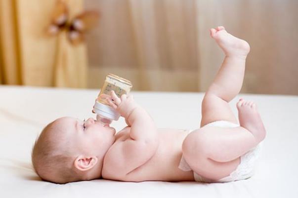 嬰兒溢奶頻繁是什么原因 嬰兒溢奶頻繁是消化不良嗎 嬰兒溢奶頻繁是什么原因 嬰兒溢奶頻繁是消化不良嗎