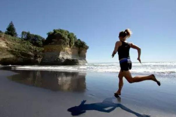 跑步為什么會全身發(fā)癢 跑步為什么會肚子痛 跑步為什么會全身發(fā)癢 跑步為什么會肚子痛