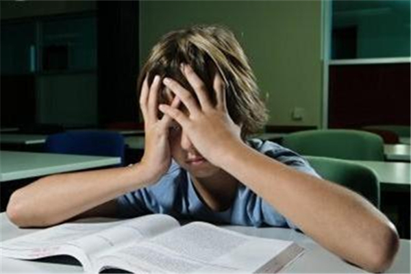 高考前一個(gè)月厭學(xué)怎么辦 高考前厭學(xué)原因是什么 高考前一個(gè)月厭學(xué)怎么辦 高考前厭學(xué)原因是什么