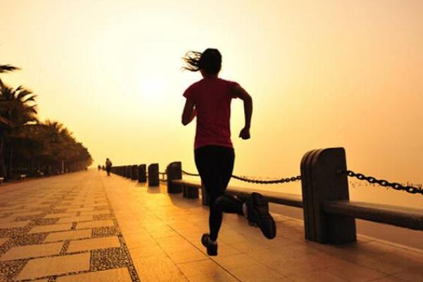 跑步有必要穿緊身褲嗎 跑步有氧和無氧的區(qū)別 跑步有必要穿緊身褲嗎 跑步有氧和無氧的區(qū)別