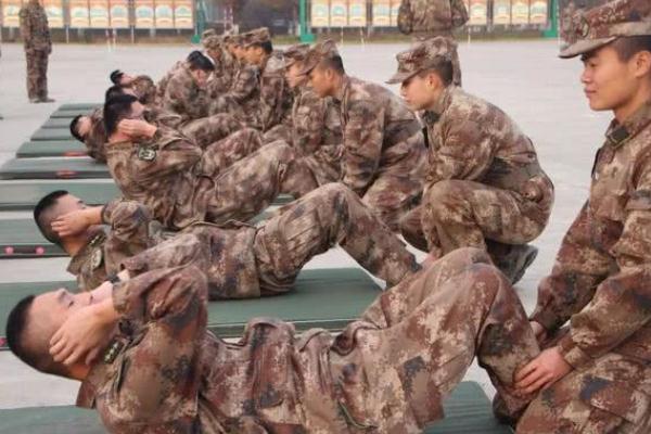 仰臥起坐為什么脖子疼 仰臥起坐脖子疼怎么辦 仰臥起坐為什么脖子疼 仰臥起坐脖子疼怎么辦