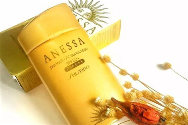 防曬霜保質(zhì)期一般多久 防曬霜保質(zhì)期過了還能用嗎 防曬霜保質(zhì)期一般多久 防曬霜保質(zhì)期過了還能用嗎