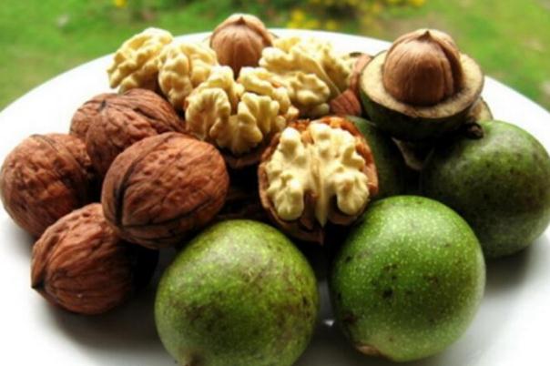 核桃要不要炒熟吃 核桃生吃好還是炒過吃好 核桃要不要炒熟吃 核桃生吃好還是炒過吃好