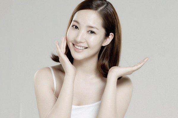 30歲用什么眼霜合適 30歲用什么牌子的護膚品好呢 30歲用什么眼霜合適 30歲用什么牌子的護膚品好呢