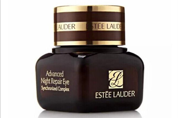 眼霜什么年齡開始用好 眼霜適合白天用還是晚上用 眼霜什么年齡開始用好 眼霜適合白天用還是晚上用