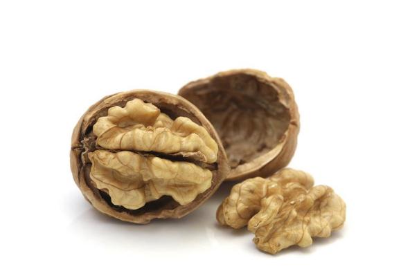 核桃要不要炒熟吃 核桃生吃好還是炒過吃好 核桃要不要炒熟吃 核桃生吃好還是炒過吃好