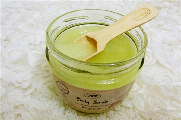 磨砂膏洗澡前用還是洗澡后用 磨砂膏正確的使用方法 磨砂膏洗澡前用還是洗澡后用 磨砂膏正確的使用方法