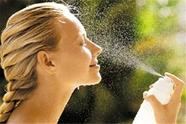 防曬噴霧噴不出來怎么辦 防曬噴霧注意使用方法 防曬噴霧噴不出來怎么辦 防曬噴霧注意使用方法