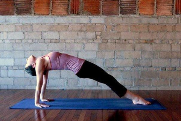 瑜伽可以空腹練嗎 瑜伽前多久不能吃東西 瑜伽可以空腹練嗎 瑜伽前多久不能吃東西