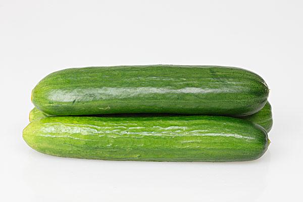 黃瓜的功效與作用 黃瓜的營養(yǎng)價值 黃瓜的功效與作用 黃瓜的營養(yǎng)價值