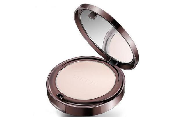 散粉用粉撲好還是刷子嗎 散粉用粉撲和刷子有什么區(qū)別 散粉用粉撲好還是刷子嗎 散粉用粉撲和刷子有什么區(qū)別