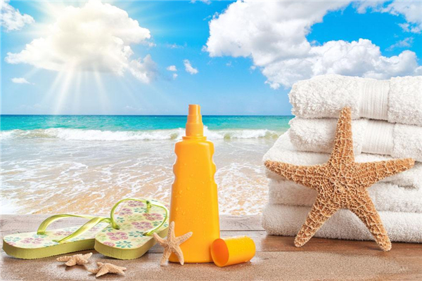 防曬霜和防曬噴霧有什么區(qū)別 防曬霜和防曬噴霧哪個好 防曬霜和防曬噴霧有什么區(qū)別 防曬霜和防曬噴霧哪個好