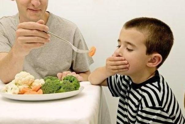 孩子挑食不長(zhǎng)個(gè)怎么辦 孩子挑食特別嚴(yán)重怎么辦 孩子挑食不長(zhǎng)個(gè)怎么辦 孩子挑食特別嚴(yán)重怎么辦