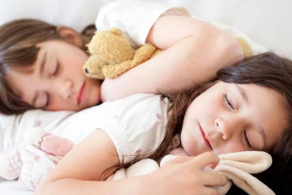 兒童偏瘦是缺什么 兒童偏瘦可以吃蛋白質(zhì)粉嗎 兒童偏瘦是缺什么 兒童偏瘦可以吃蛋白質(zhì)粉嗎