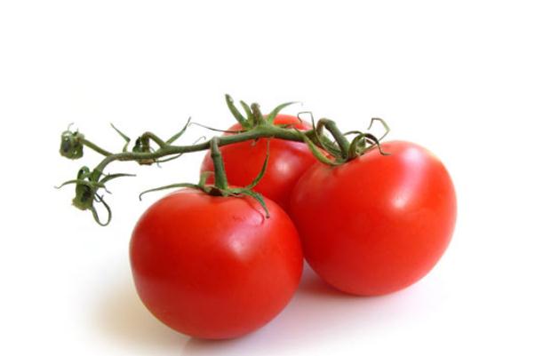 西紅柿生吃還是熟吃有營養(yǎng) 西紅柿生吃能減肥嗎 西紅柿生吃還是熟吃有營養(yǎng) 西紅柿生吃能減肥嗎