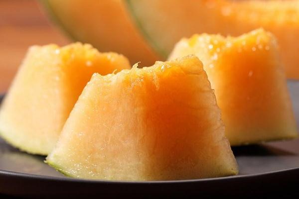 哈密瓜孕婦可以吃嗎 哈密瓜孕婦吃了有什么好處 哈密瓜孕婦可以吃嗎 哈密瓜孕婦吃了有什么好處