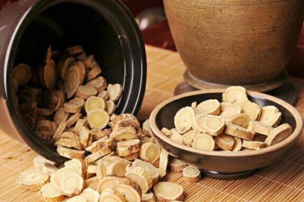 黃芪泡水能長(zhǎng)期喝嗎 黃芪泡水喝能減肥嗎 黃芪泡水能長(zhǎng)期喝嗎 黃芪泡水喝能減肥嗎