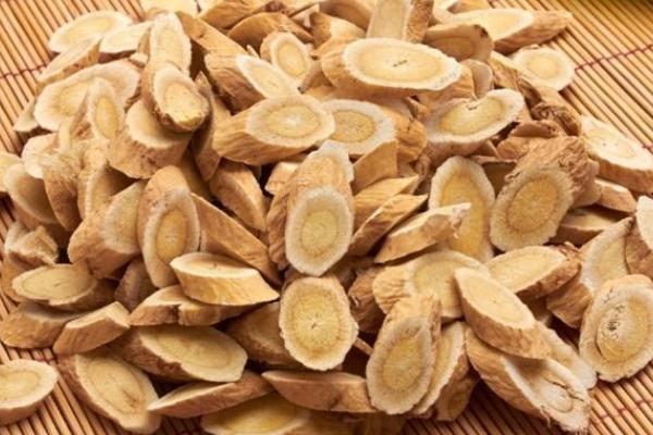 黃芪可以每天泡水喝嗎 黃芪可以直接嚼著吃嗎 黃芪可以每天泡水喝嗎 黃芪可以直接嚼著吃嗎