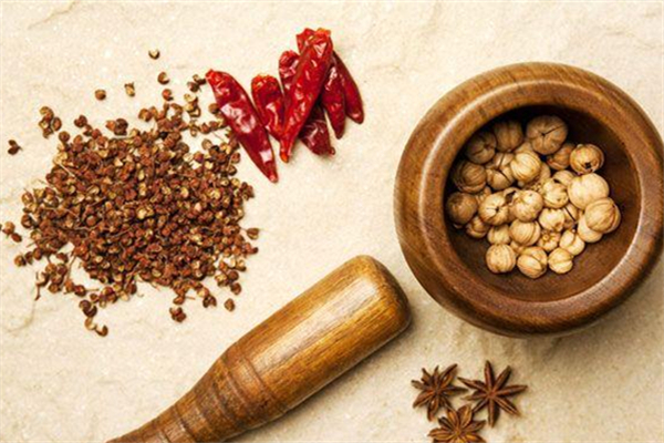 花椒對(duì)人體有害嗎 花椒每次放多少 花椒對(duì)人體有害嗎 花椒每次放多少