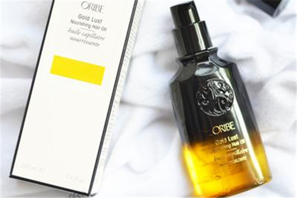 護(hù)發(fā)精油什么時(shí)候涂抹 護(hù)發(fā)精油濕發(fā)用還是干發(fā)用 護(hù)發(fā)精油什么時(shí)候涂抹 護(hù)發(fā)精油濕發(fā)用還是干發(fā)用