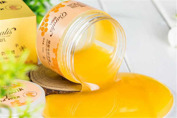 手膜和手蠟有什么區(qū)別 手膜和手蠟?zāi)膫€(gè)好 手膜和手蠟有什么區(qū)別 手膜和手蠟?zāi)膫€(gè)好