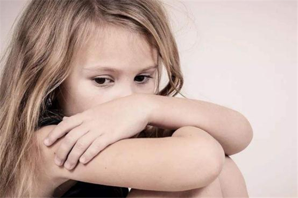孩子不愛(ài)說(shuō)話什么原因 如何解決孩子不說(shuō)話 孩子不愛(ài)說(shuō)話什么原因 如何解決孩子不說(shuō)話