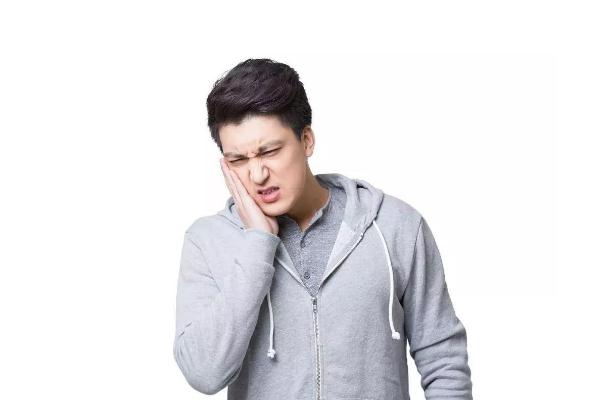 口腔潰瘍可以吃海鮮嗎 口腔潰瘍可以吃荔枝嗎 口腔潰瘍可以吃海鮮嗎 口腔潰瘍可以吃荔枝嗎