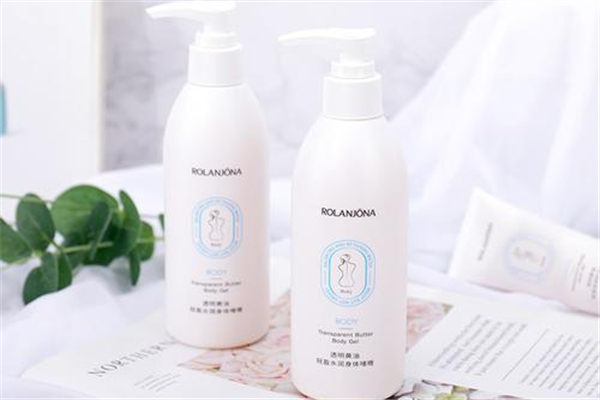 抹完身體乳身上黏黏的怎么辦 為什么涂完身體乳身上黏黏的 抹完身體乳身上黏黏的怎么辦 為什么涂完身體乳身上黏黏的