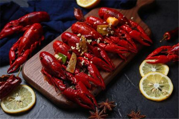 小龍蝦要去蝦線嗎 小龍蝦去蝦線好還是不去蝦線好 小龍蝦要去蝦線嗎 小龍蝦去蝦線好還是不去蝦線好