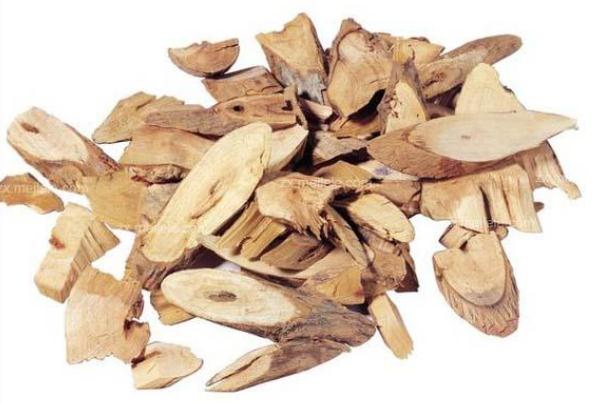 當(dāng)歸的禁忌和副作用 當(dāng)歸吃多了會(huì)怎么樣 當(dāng)歸的禁忌和副作用 當(dāng)歸吃多了會(huì)怎么樣