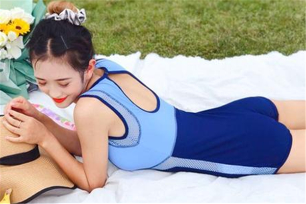 泳衣買大點好還是小點好 泳衣怎么選 泳衣買大點好還是小點好 泳衣怎么選