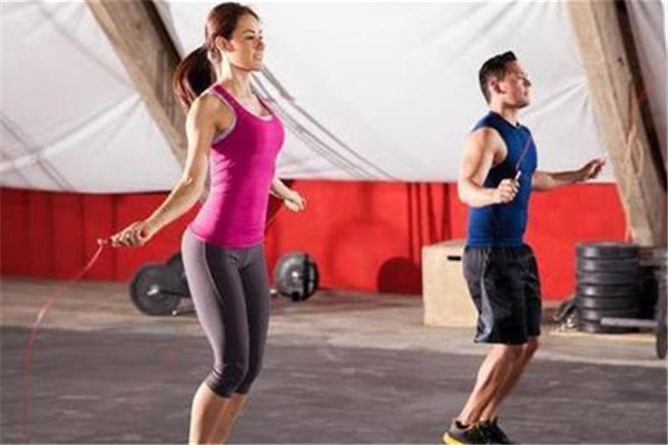 跳繩有繩和無繩的區(qū)別 跳繩有繩好還是無繩好 跳繩有繩和無繩的區(qū)別 跳繩有繩好還是無繩好