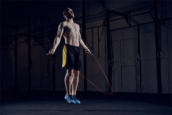 跳繩對(duì)身體有影響嗎 跳繩時(shí)要注意什么 跳繩對(duì)身體有影響嗎 跳繩時(shí)要注意什么