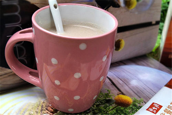 代餐奶昔對(duì)胃好嗎 代餐奶昔胃不好的可以喝嗎 代餐奶昔對(duì)胃好嗎 代餐奶昔胃不好的可以喝嗎